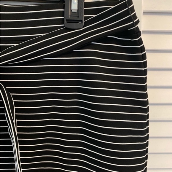 LOFT BLACK STRIPED SKIRT EUC - Picture 2 of 3